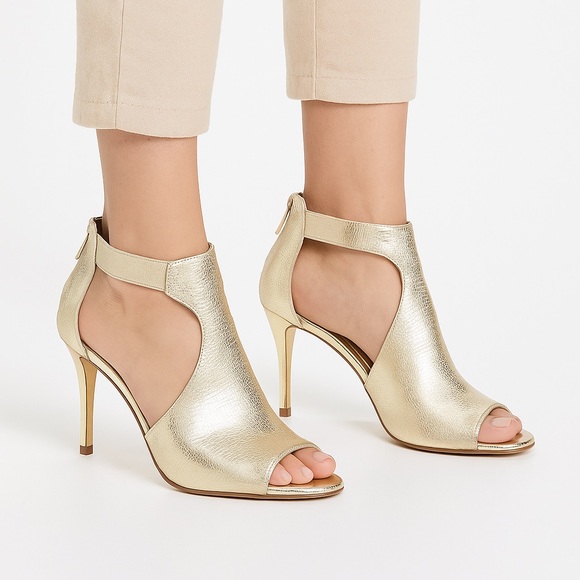 MICHEAL KORS Gold Heels - Picture 1 of 8